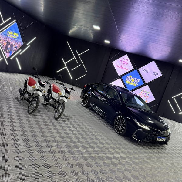 EDIÇÃO 143 - TOYOTA COROLLA + 2 HONDA POP